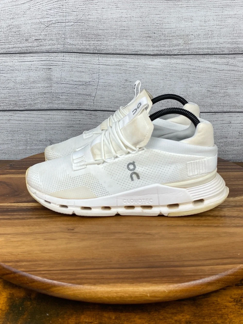 ON Running Cloudnova White Lifestyle Shoes Women’s Sneaker Size 8